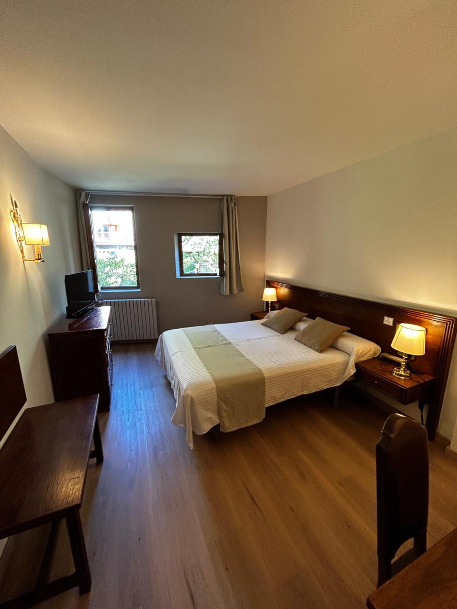 Hotel Santa Bàrbara De La Vall D'ordino Esterno foto