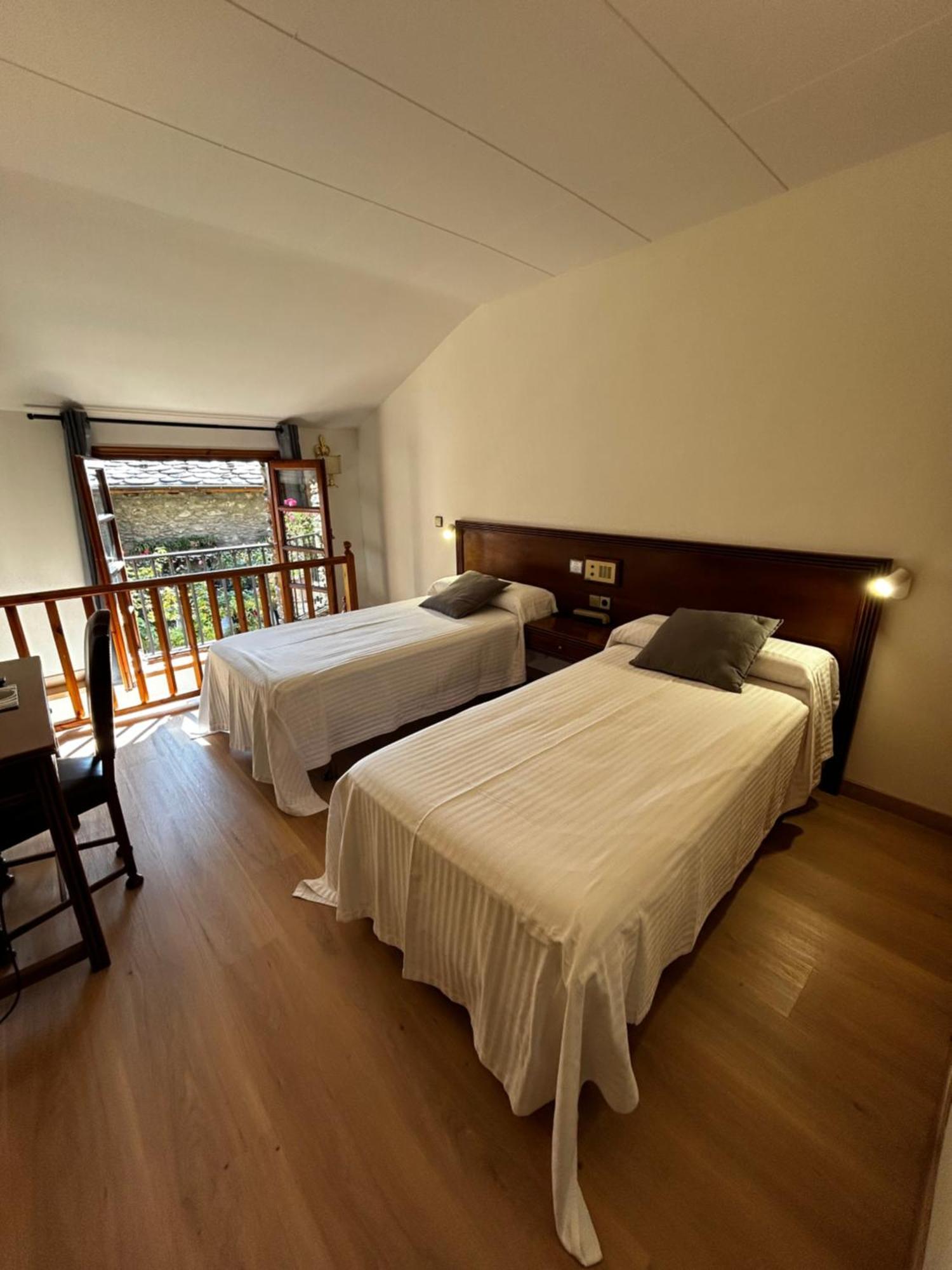 Hotel Santa Bàrbara De La Vall D'ordino Esterno foto