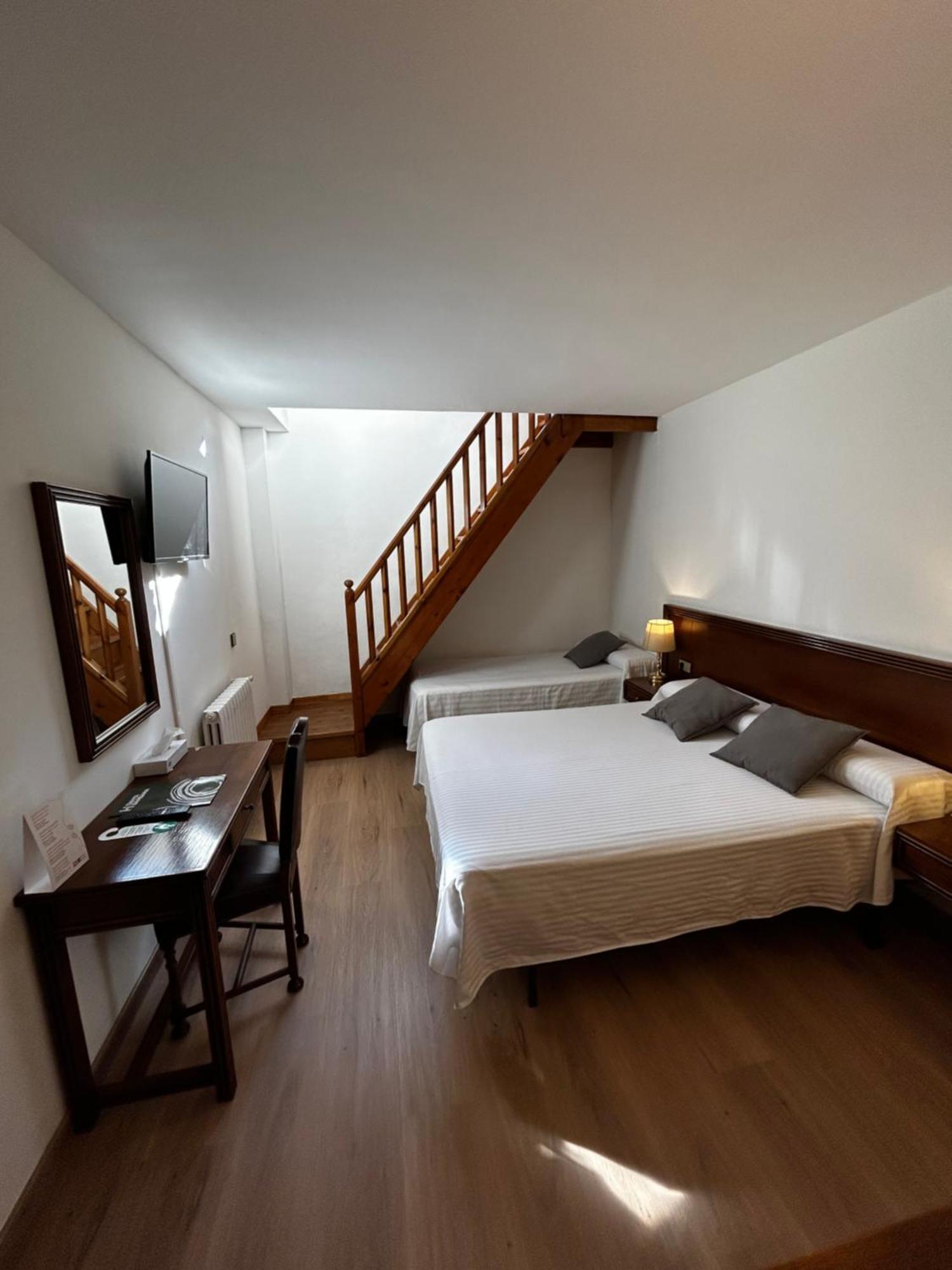 Hotel Santa Bàrbara De La Vall D'ordino Esterno foto