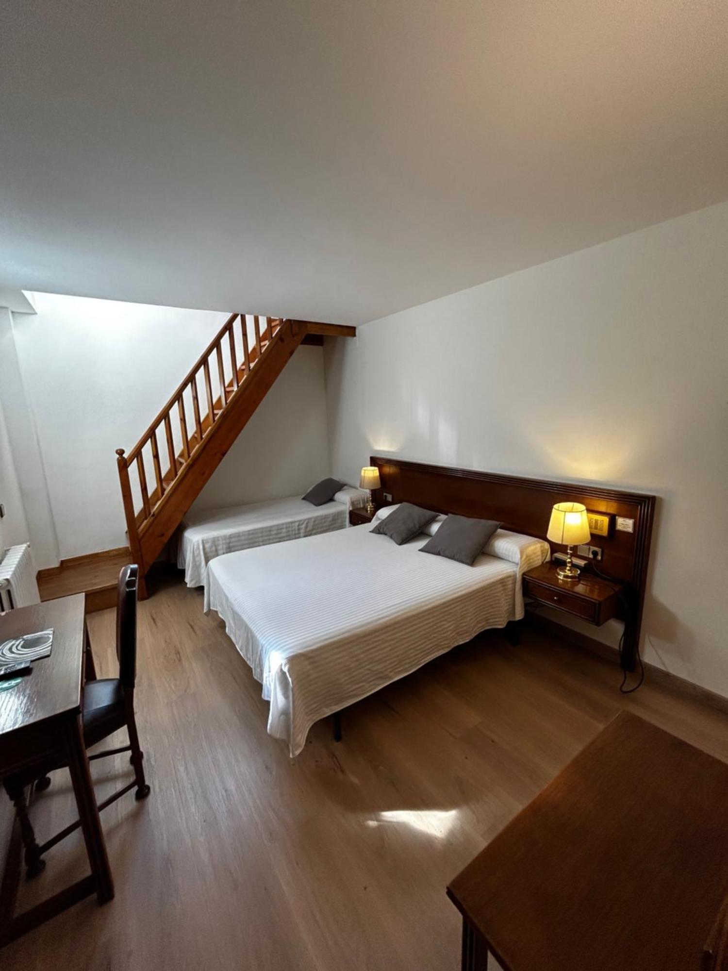Hotel Santa Bàrbara De La Vall D'ordino Esterno foto