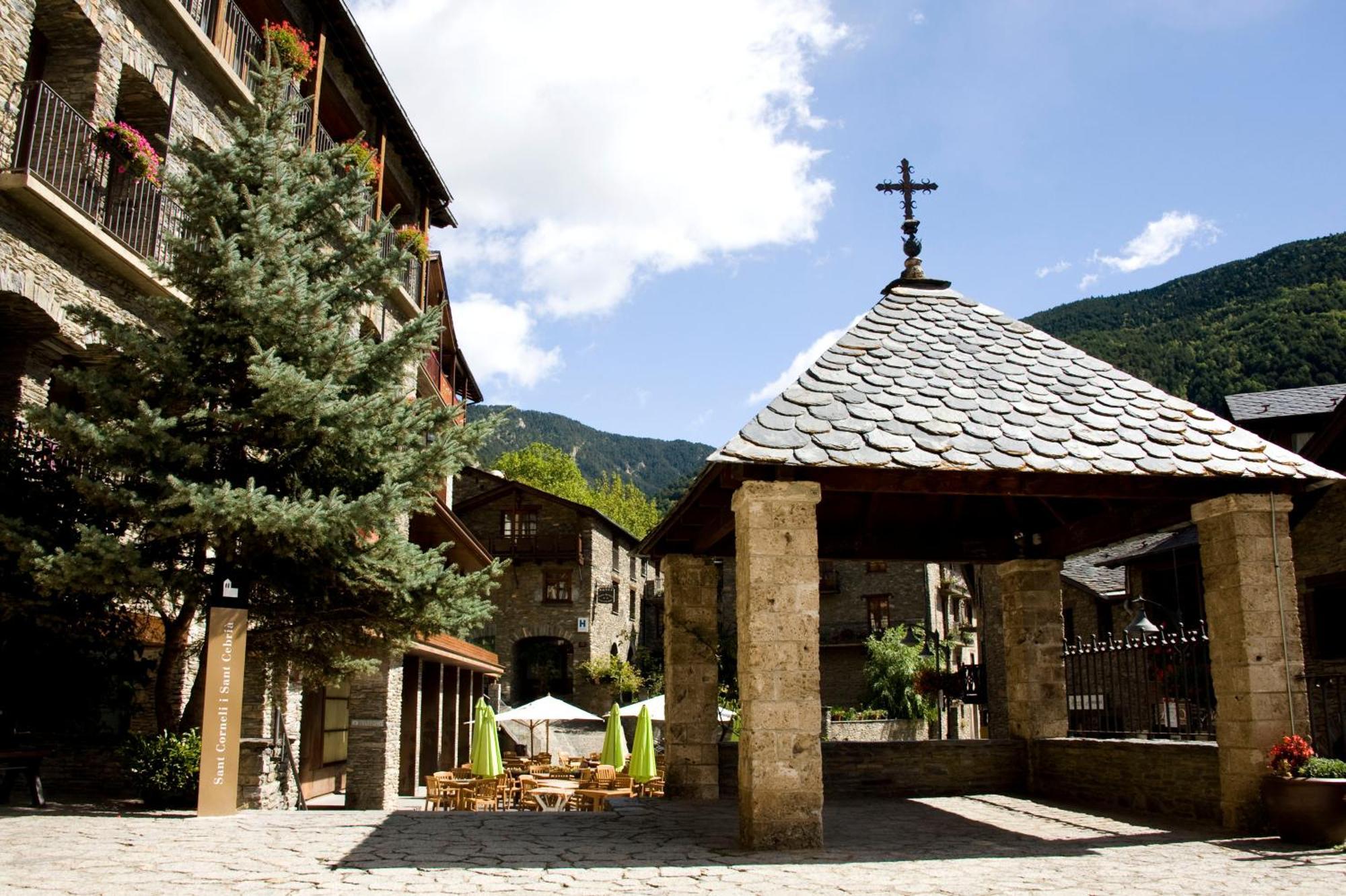 Hotel Santa Bàrbara De La Vall D'ordino Esterno foto