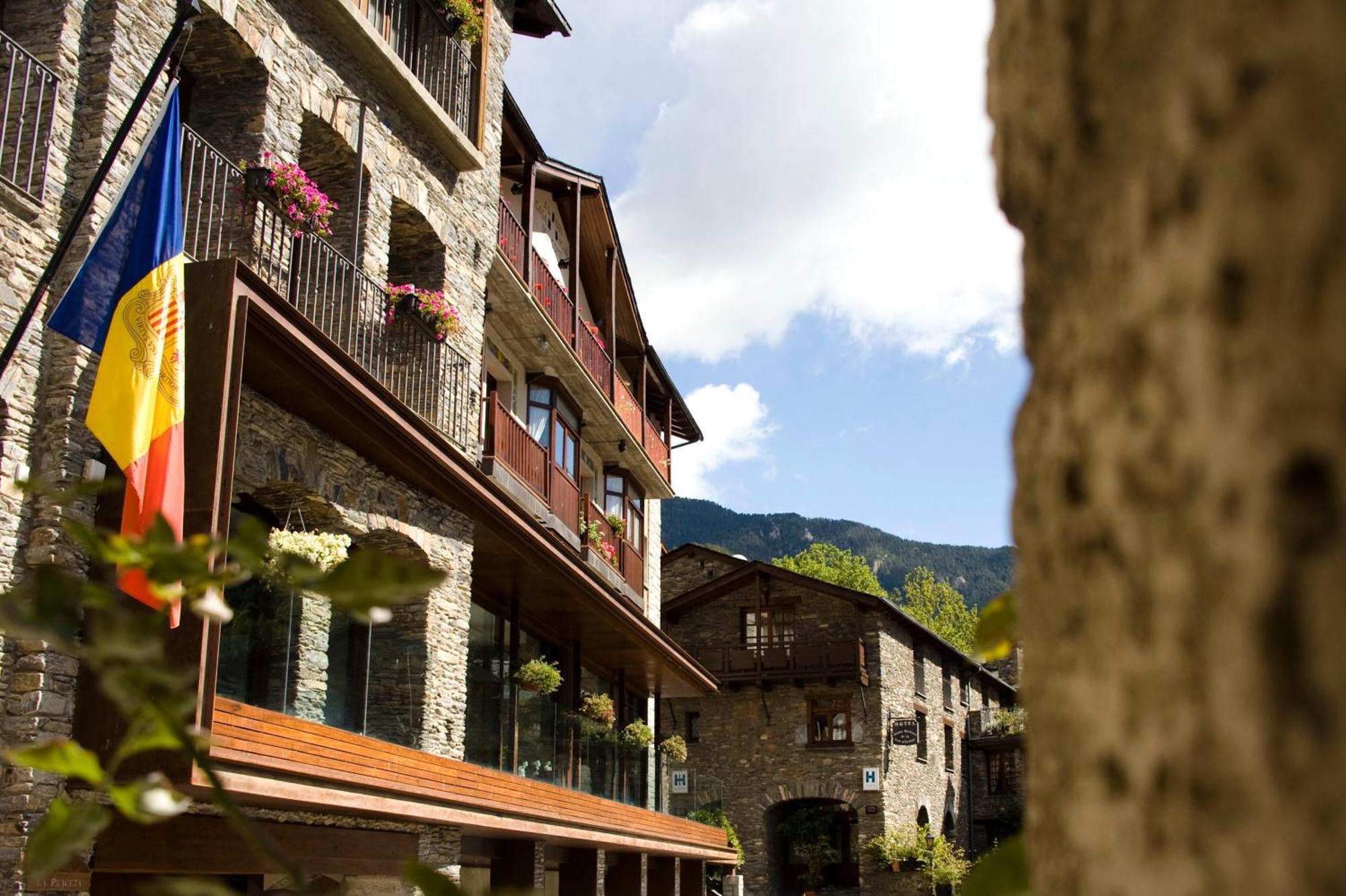 Hotel Santa Bàrbara De La Vall D'ordino Esterno foto