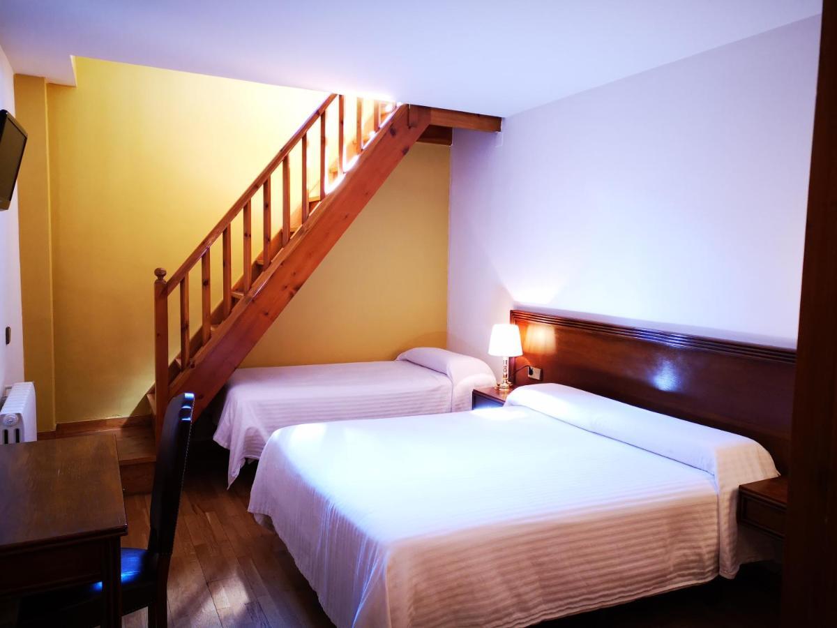 Hotel Santa Bàrbara De La Vall D'ordino Esterno foto