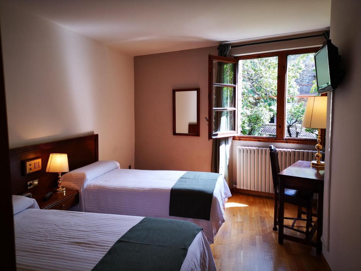 Hotel Santa Bàrbara De La Vall D'ordino Esterno foto